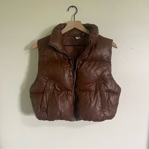 Double Zero Cropped Puffer Pocket Vest Medium NWOT